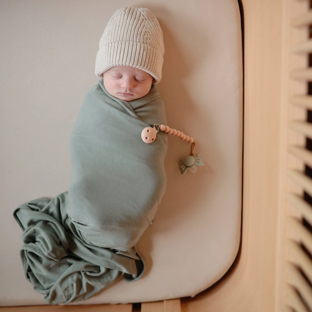 Stretchy Crib Sheet | crib sheets | The Baby Penguin