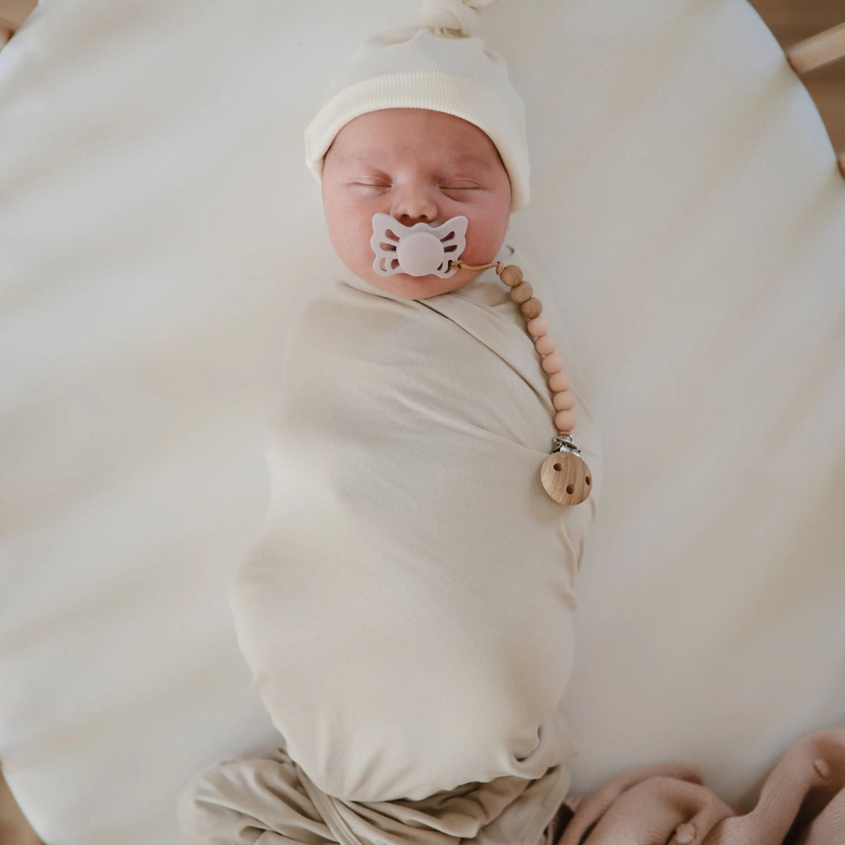 Stretchy Crib Sheet | crib sheets | The Baby Penguin