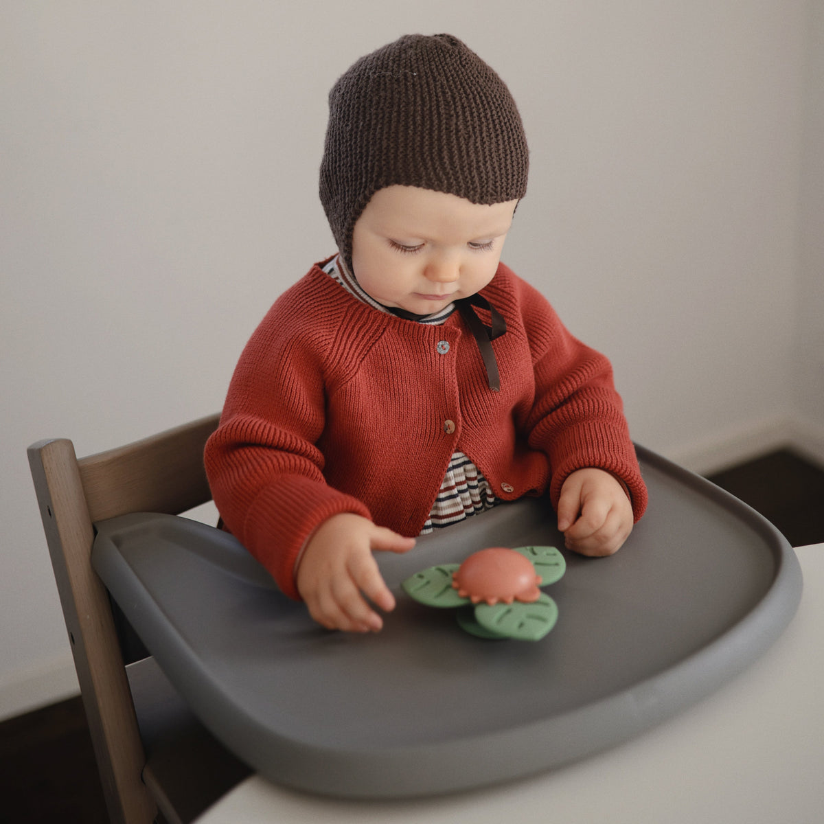 Suction Spinner Toy - The Baby Penguin