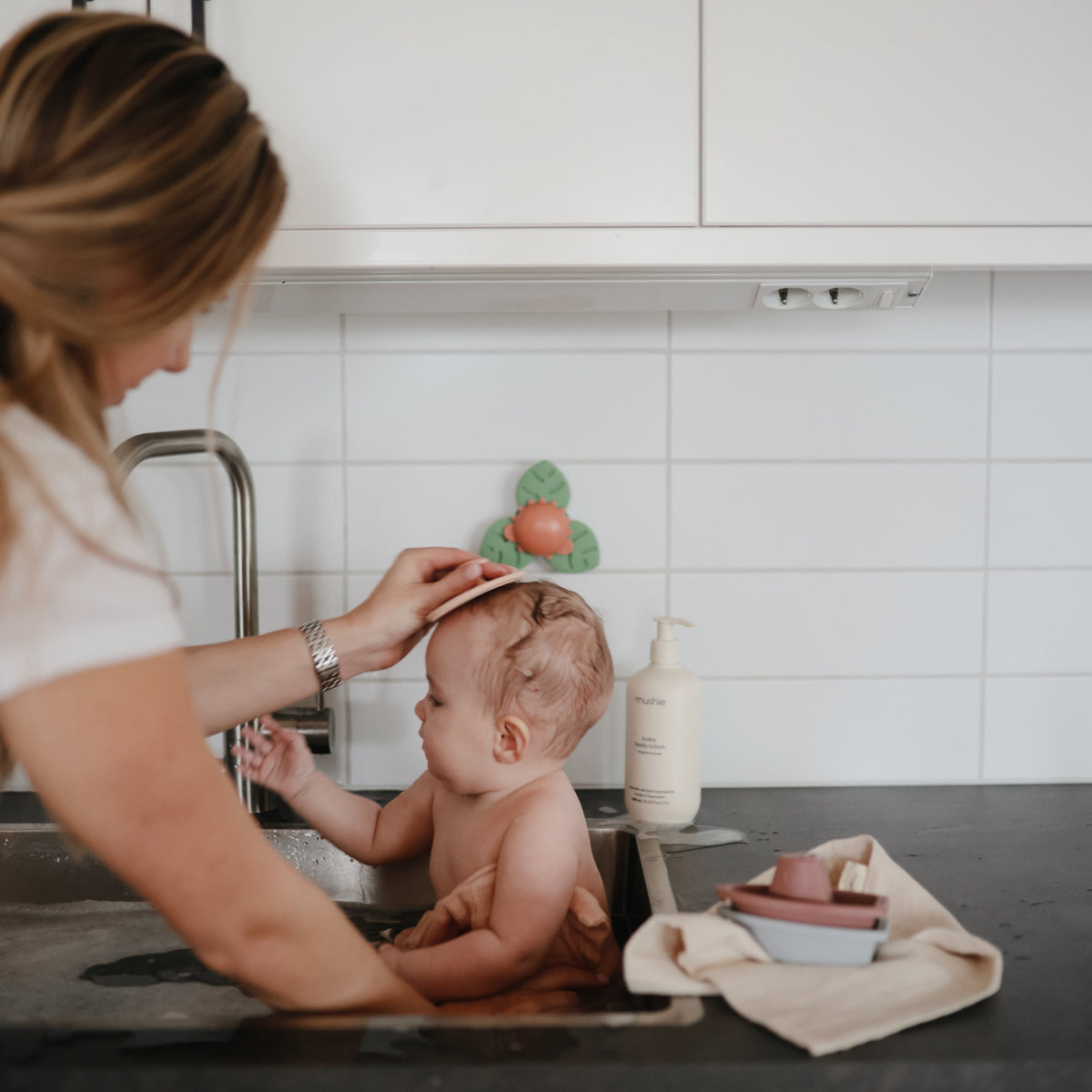 Suction Spinner Toy - The Baby Penguin