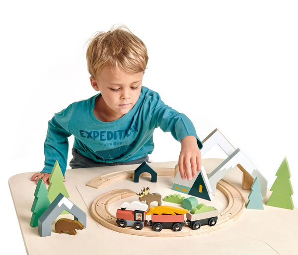  Treetops Train Set Tender Leaf 