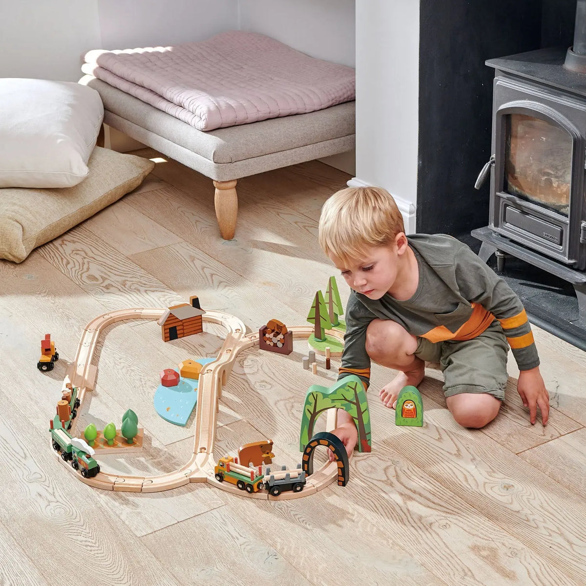 Tender Leaf Wild Pines Wooden Train Set