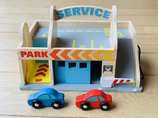 Melissa &amp; Doug Service Station, Parking Garage, and Car wash