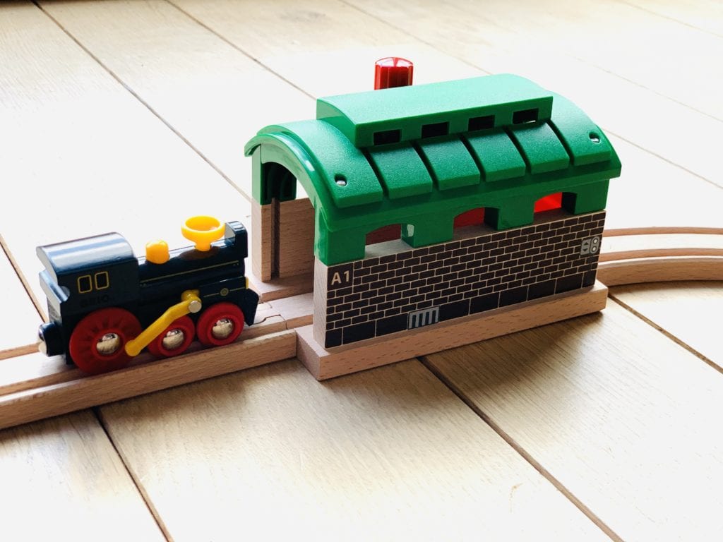 BRIO World 33574 - Train Garage - 1 Piece Wooden Toy Train Accessory for Kids Age 3 and Up