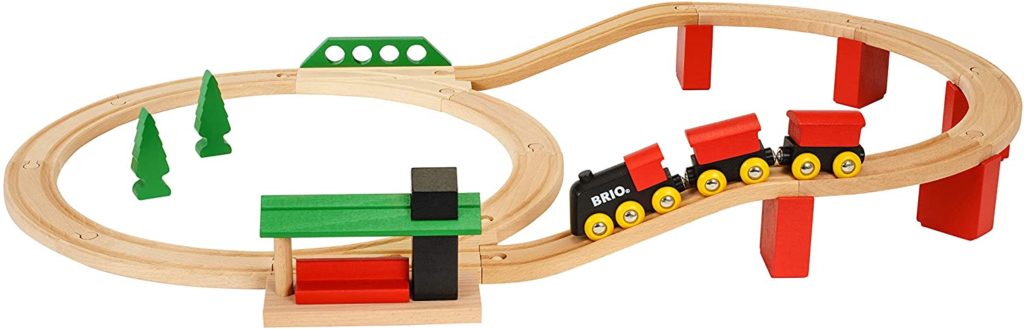 BRIO World 33424 - Classic Deluxe Railway Set - 25 Piece Wood Train Set with Accessories and Wooden Tracks for Kids Ages 2 and Up