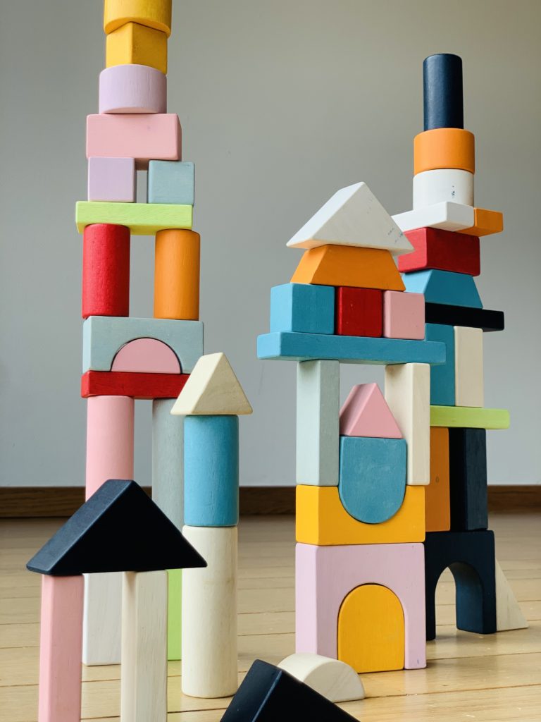 Le Toy Van - Educational Wooden Building Blocks 60 Piece Set Toy