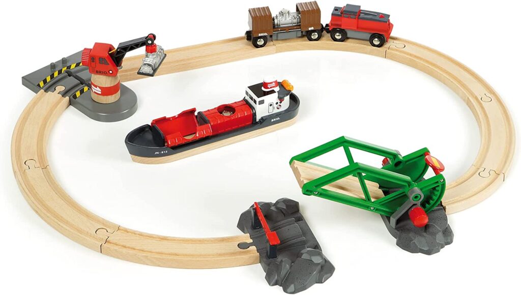 BRIO World - 33061 Cargo Harbor Set | 16 Piece Toy Train with Accessories and Wooden Tracks for Kids Ages 3 and Up