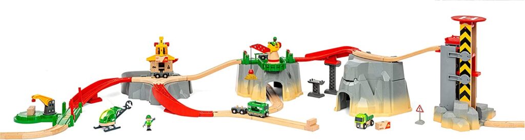 BRIO World – 36010 Cargo Mountain Set | 49 Piece Wooden Train Set Toy for Kids Age 3 Years and Up