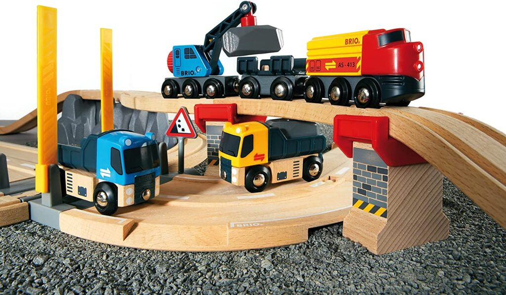 BRIO World 33210 - Rail & Road Loading Set - 32 Piece Wooden Toy Train Set for Kids Age 3 and Up